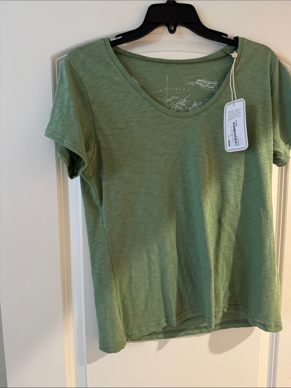 Women's Green Scoop Neck Short Sleeve Tee